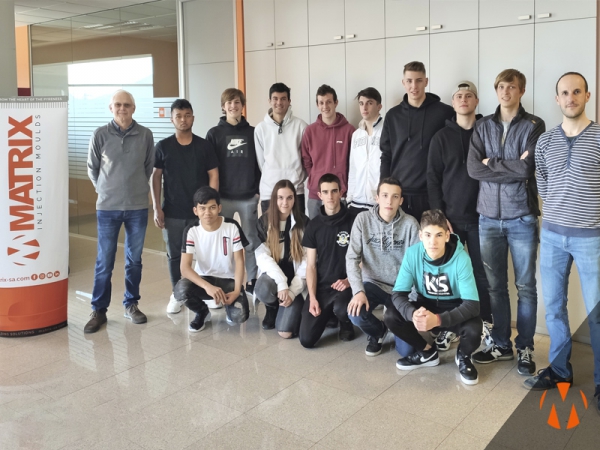 Mechanization students from IES La Garrotxa visit Matrix Injection Moulds